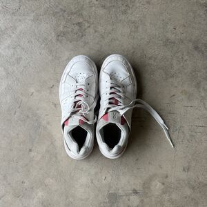 On Cloud The Roger Advantage Pink Sneaker Women's Size 8